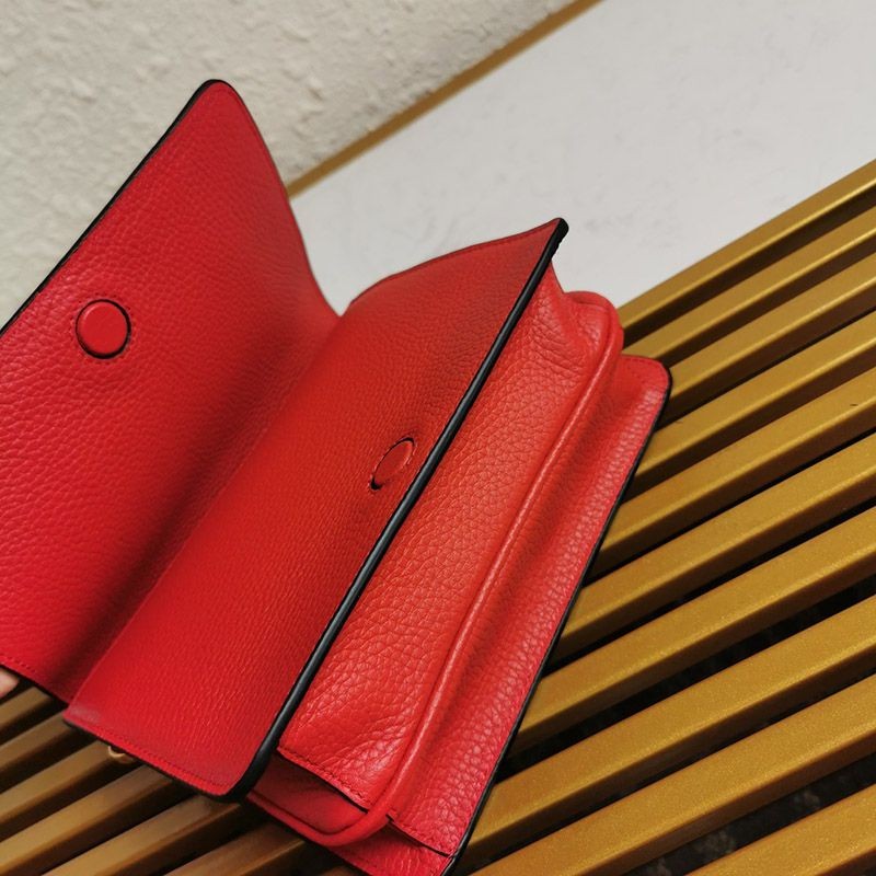 ★日本!!人気！21AW sale /プラダレザーショルダーバッグ コピー【追跡付】 put77724代引きを販売
