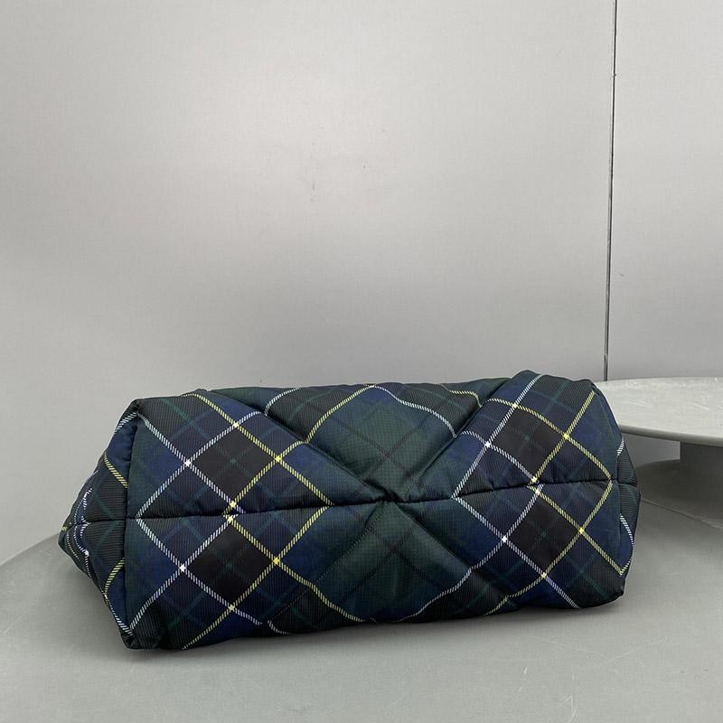 稀少【プラダ】パデッド Re Nylon コピートートバッグ リナイロン puy63958高い品質