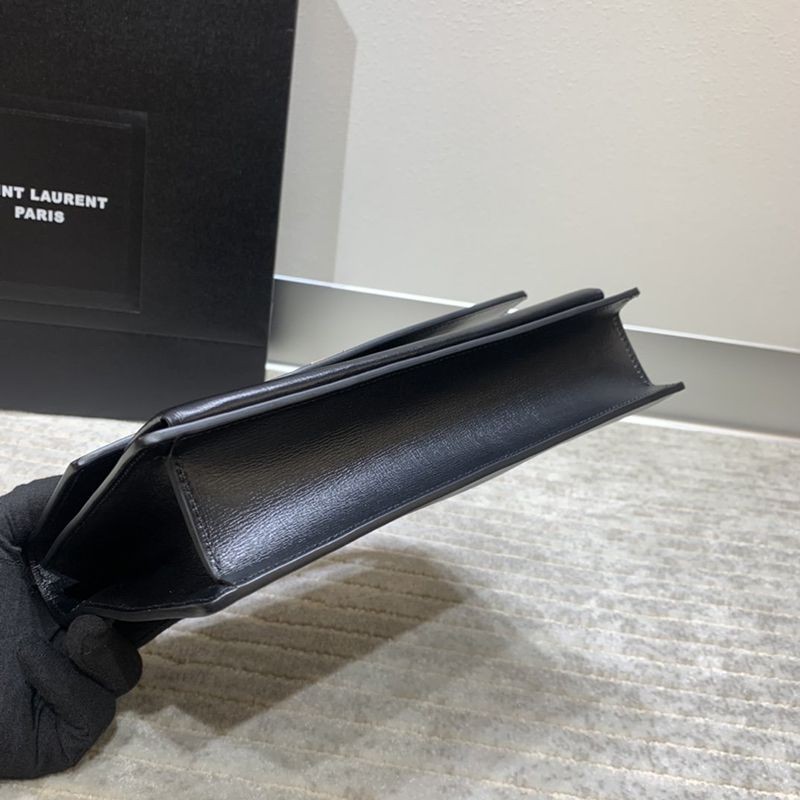 入手困難 サンローラン ミディアム サンセットショルダーバッグ 偽物 634723D420W100N級品