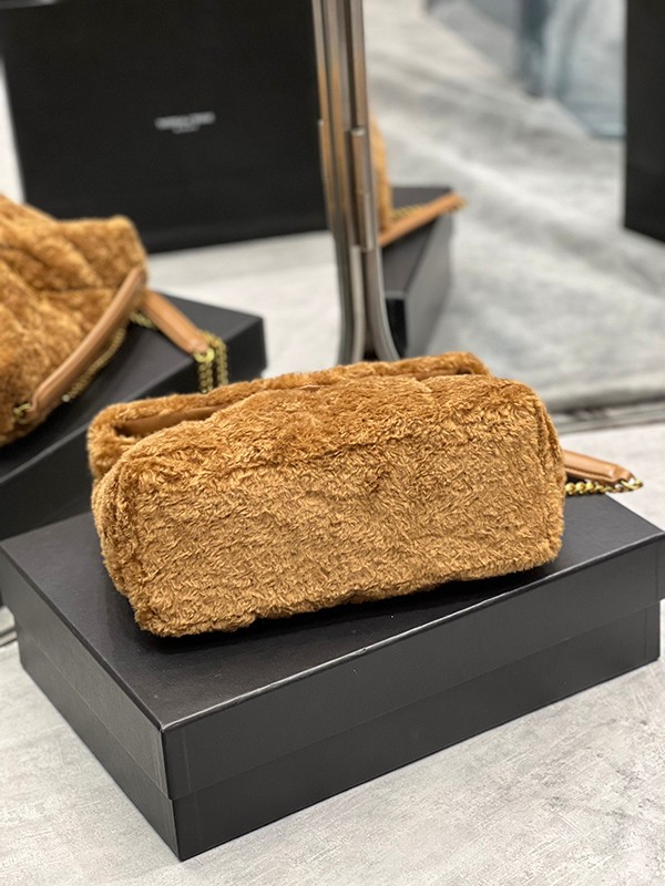 《大人気》サンローラン ショルダーバッグ コピー★YSLエンベロープ チェーンバッグ ミディアム Saj24796100%安全に到着