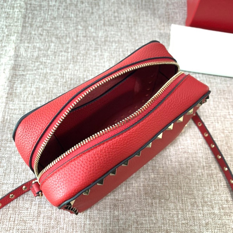 秋冬新作ヴァレンティノ ショルダーバッグ 偽物 ハンドバッグ★ロックスタッズ Sal51562N級品