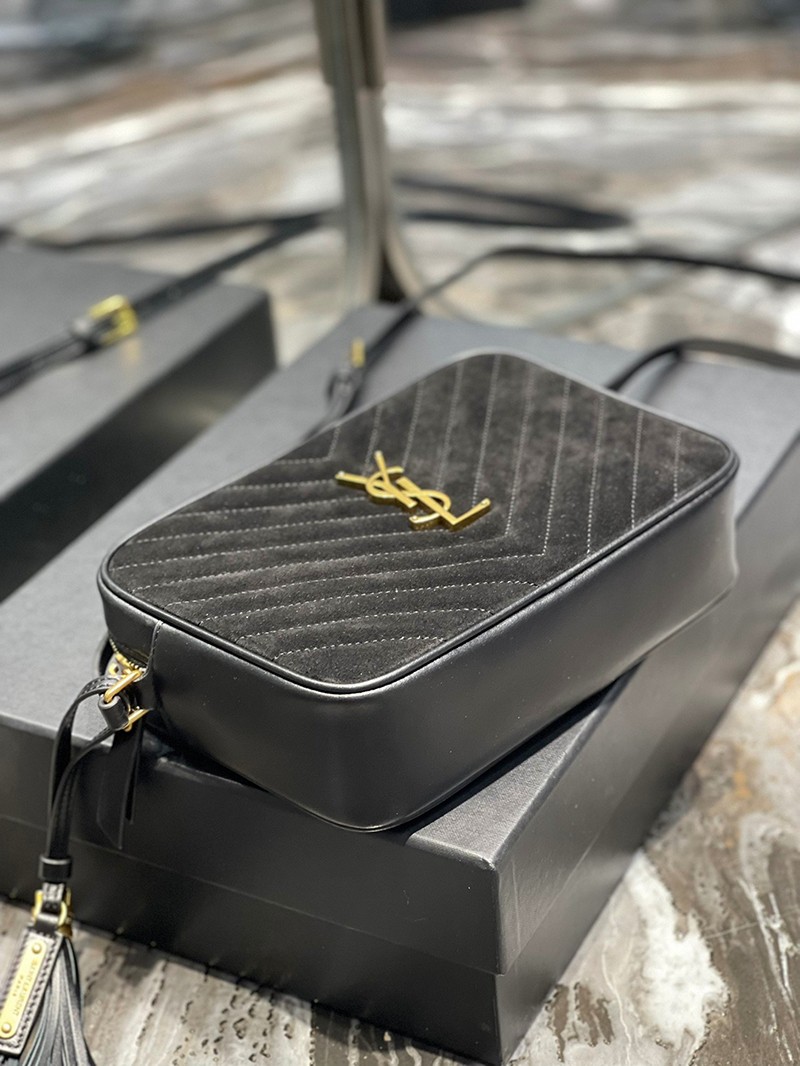 21AW新作サンローラン ショルダーバッグ 偽物☆ルー キルティングレザー カメラバッグ Sap54668代引きを販売