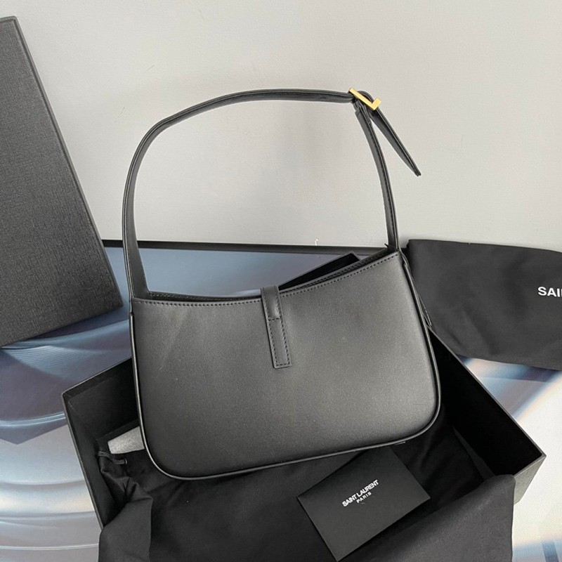 ☆新作21AW☆サンローラン ショルダーバッグ コピー ル サンカセット ホーボーバッグ Saz97756激安送料無料