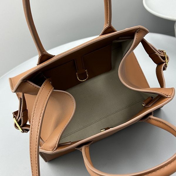 お洒落に♪ザロウ コピー マルゴー THE ROW Margaux10 レザー バッグ zag86725代引きを販売