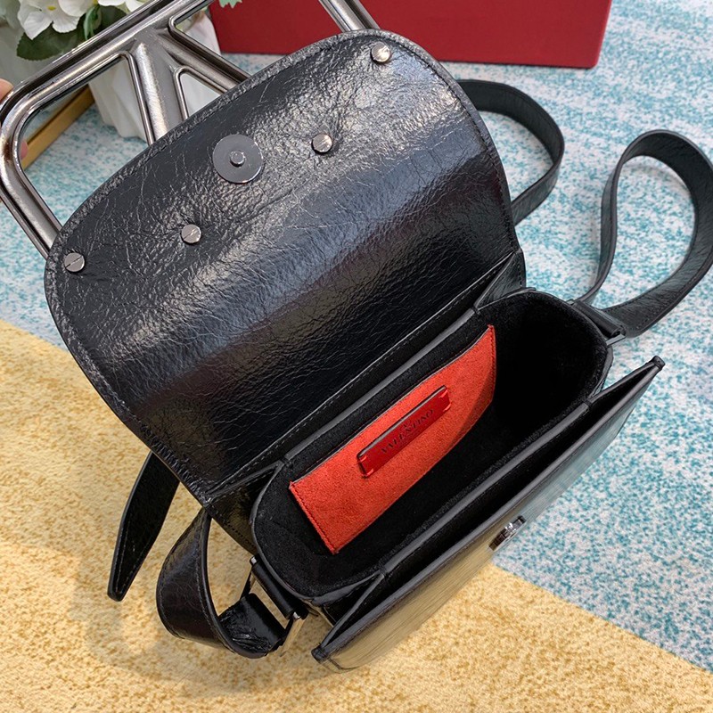 稀少ヴァレンティノ ショルダーバッグ 偽物 Vロゴ SUPERVEE レザー クロスボディバッグ Vug54666最高級