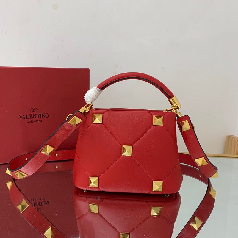 《大人気》ヴァレンティノ ハンドバッグ コピー ROMAN STUD QUILTED Vuj81781通販