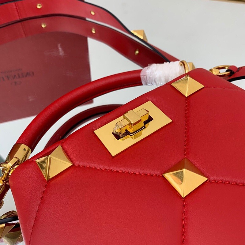 《大人気》ヴァレンティノ ハンドバッグ コピー ROMAN STUD QUILTED Vuj81781最高級