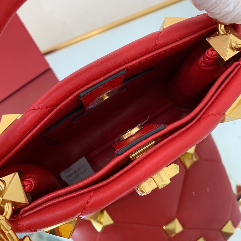 《大人気》ヴァレンティノ ハンドバッグ コピー ROMAN STUD QUILTED Vuj81781N級品