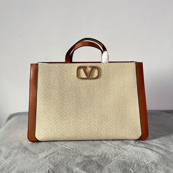 ヴァレンティノ シェブロンパターン SUPERVEE ハンドバッグ コピー Vuk05777N級品