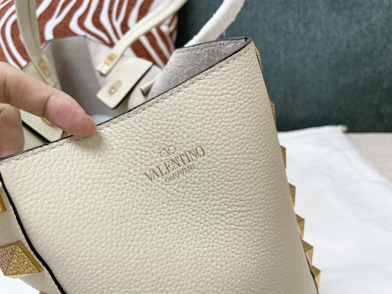 入手困難品！ヴァレンティノ トートバッグ 偽物N級品 レザー Vul95299人気