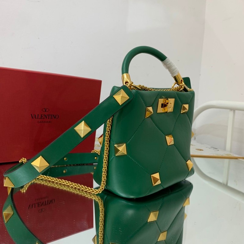 ＊関税込み ヴァレンティノ ハンドバッグ 偽物 ROMAN STUD QUILTED Vuu09871激安送料無料