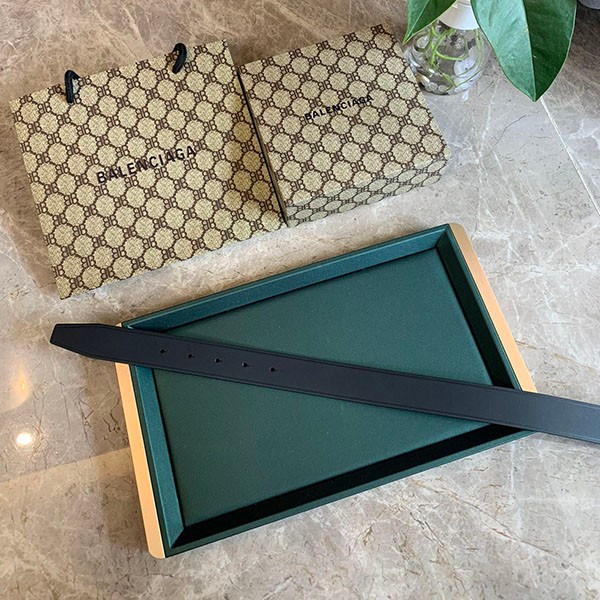 バレンシアガ BB ロゴ レザーベルト スーパーコピー bar71916最高級