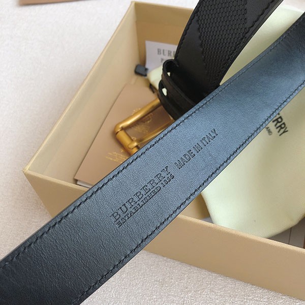 バーバリー 偽物 メンズ リバーシブルレザーベルト Baq41113N級品