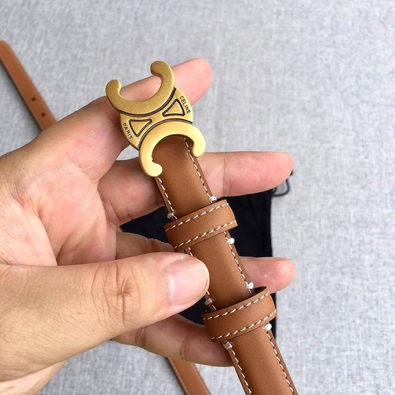 入手困難【セリーヌ コピー】スモール マイヨン トリオンフ ベルト カーフスキン Cei22849最高級