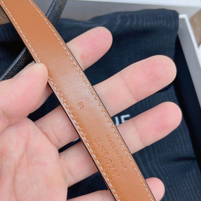 大人気！セリーヌ スモール コピー マイヨントリオンフバックル ベルト Cen59218N級品