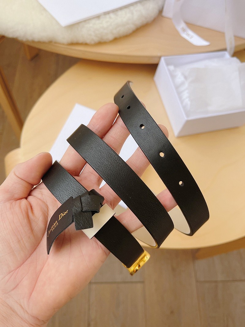最安値挑戦ディオール 30 MONTAIGNE リバーシブル ベルト コピー 20mm det34789人気