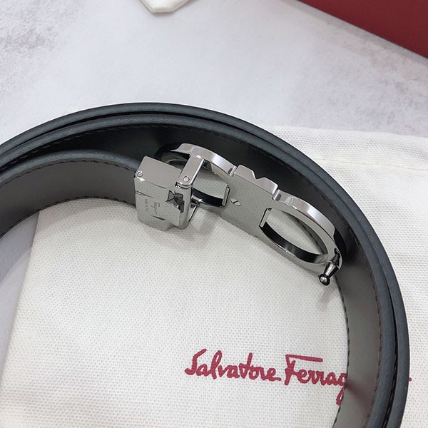 フェラガモ メンズ カジュアルベルト スーパーコピー fes89428N級品