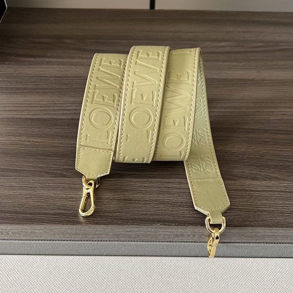 定番 ロエベ ストラップ  偽物サテンカーフ ロゴ型押し loj36027通販
