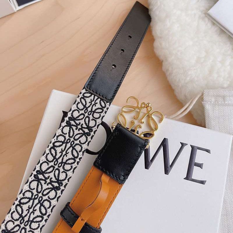 可愛い【ロエベ】ブレイデッドアナグラムベルト 偽物N級品 4.0cm lor48260高い品質