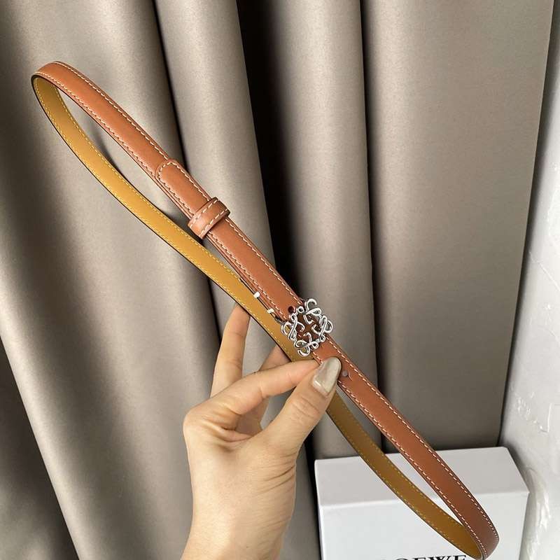 人気 可愛い【ロエベ】カーフレザー アナグラム ベルト スーパーコピー1.5 cm lot16388通販