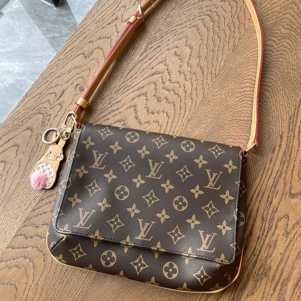 超話題!ルイヴィトン バッグチャーム兼キーホルダー ポルト コピー クレ・LV バニー M00994通販