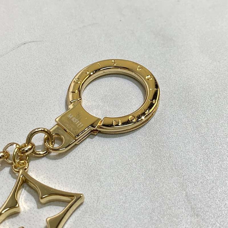 すぐ届く♡【ルイヴィトン】チェーンフルール バッグチャーム コピー100%実物写真！ M65111N級品