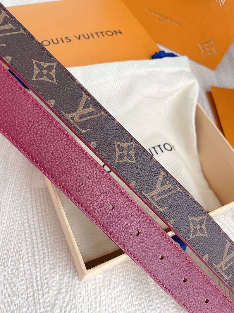 大人気!!新色ルイヴィトン ベルト コピー 30MM【モノグラムとハートのタッグにきゅん★】 vuc37963品質保証