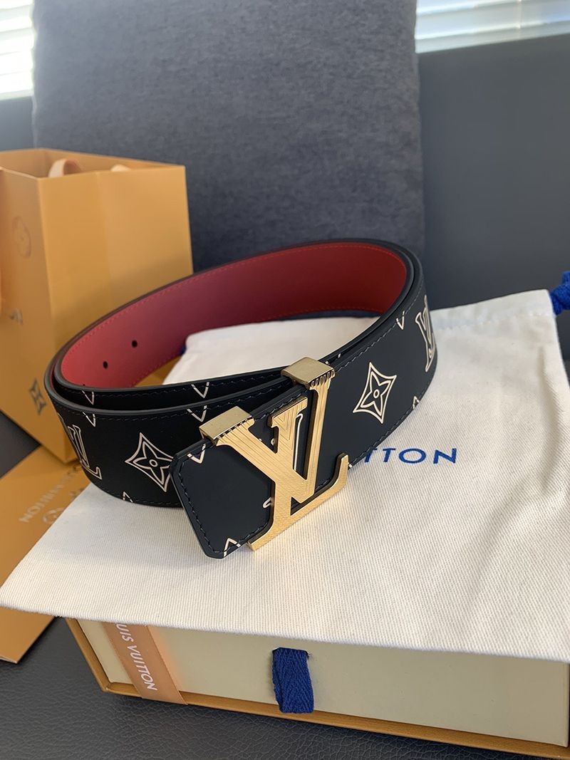 21AW新作ルイヴィトン サンチュール・LVイニシャル コピー 40MM リバーシブルベルト vui02508高い品質