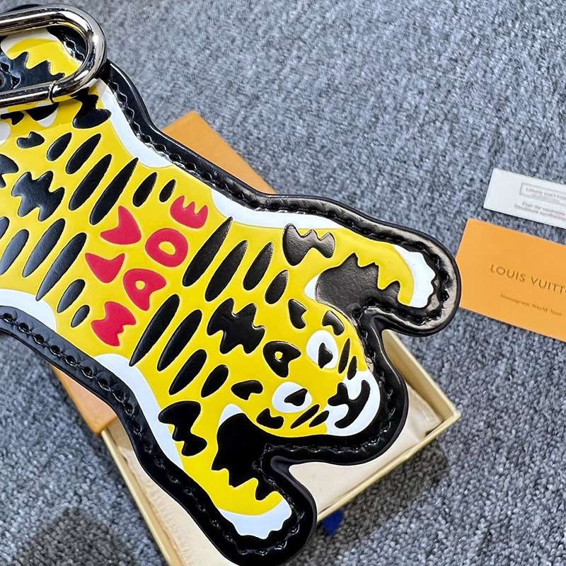入手困難 大人気♪ ルイ・ヴィトン タイガー 干支 キーホルダー 偽物 vuk63859代引きを販売