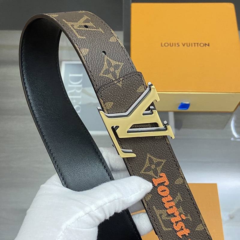 セール新作ルイヴィトン ベルト コピー サンチュール・LVピラミッド 40MM リバーシブル vul53869激安送料無料