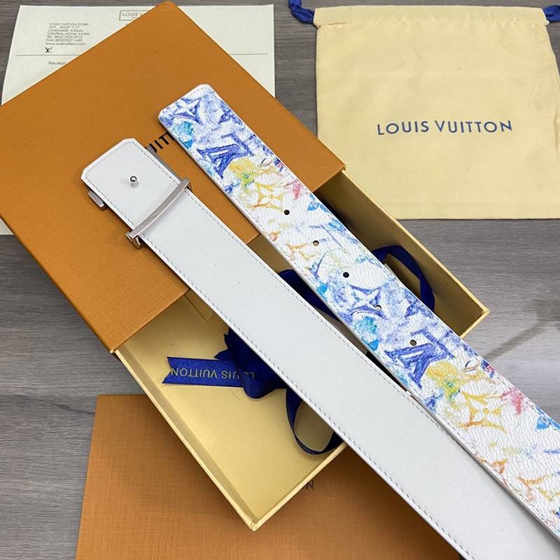 ★日本!!人気！ルイヴィトン スーパーコピー サンチュール・LVイニシャル 40MM リバーシブルベルト vum57716最高級