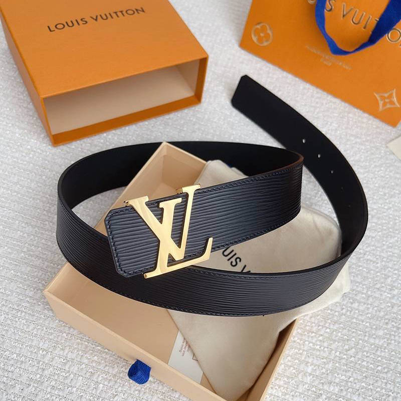 一目惚れ♪ルイヴィトン サンチュール・LVイニシャル コピー 40MM ベルト vum93150高い品質