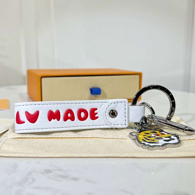 ☆超人気☆早い者勝ち♡ルイヴィトン Nigo キーホルダー スーパーコピーN級品 vuw65130高い品質