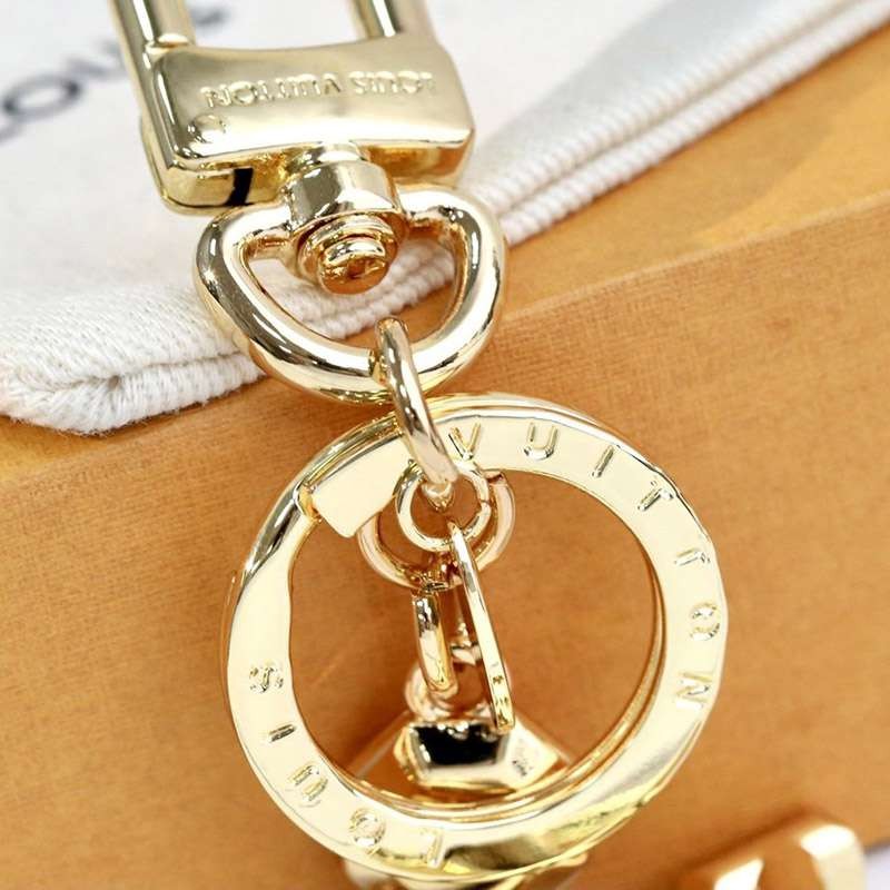 超話題!ルイヴィトン◆ポルト クレ･LV ファセット チャーム スーパーコピー vux06575最高級