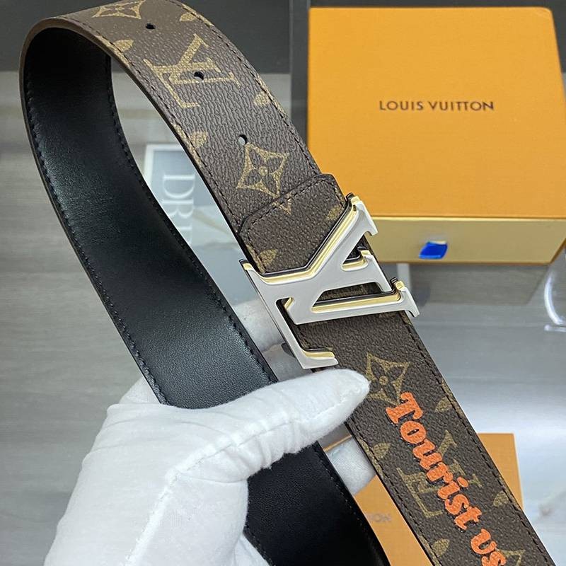 【日本未発売】ルイヴィトン スーパーコピー サンチュール・LVピラミッド 40MM リバーシブル vuy17549激安送料無料