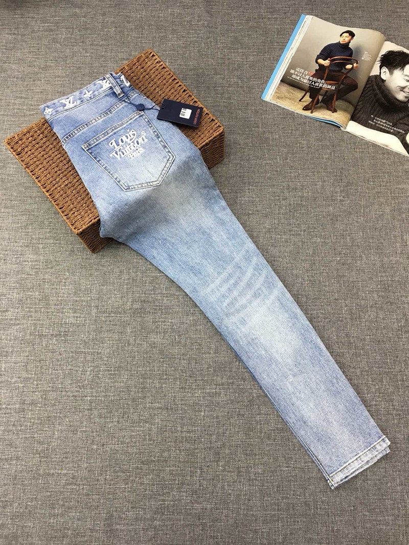 セール新作 ルイヴィトン デニムパンツ コピー モノグラムパッチワーク vuy17230品質保証