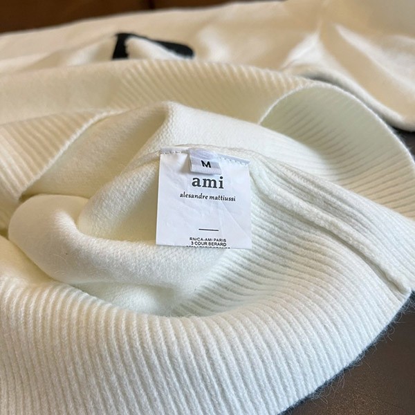 すぐ届 アミ パリス AMI DE COEUR クルーネック セーター 偽物 aml69527代引きを販売