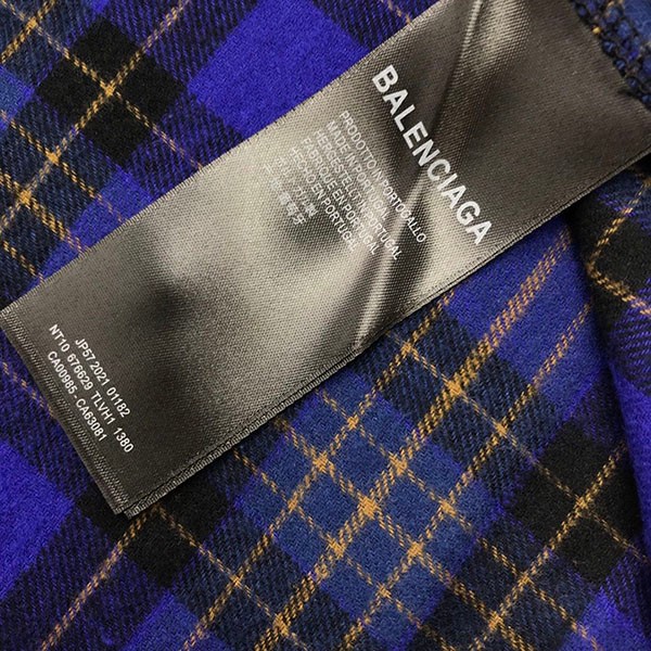 入手困難バレンシアガ B Authentic パッチド ロングスリーブ Tシャツ コピー 698227tmm085212最高級