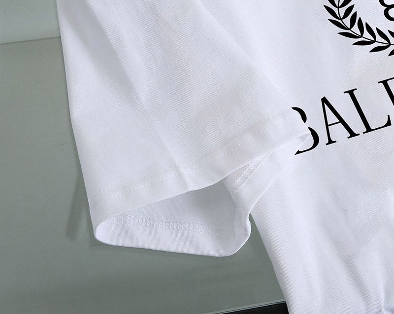 世界中で大人気♪バレンシアガ コピー クルーネック Tシャツ BB bab09448人気