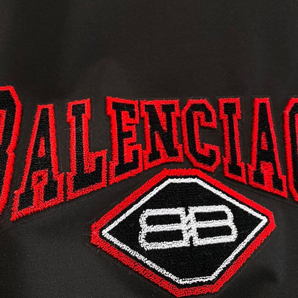 バレンシアガ コピー オーバーサイズ ロゴ Tシャツ bad29279人気