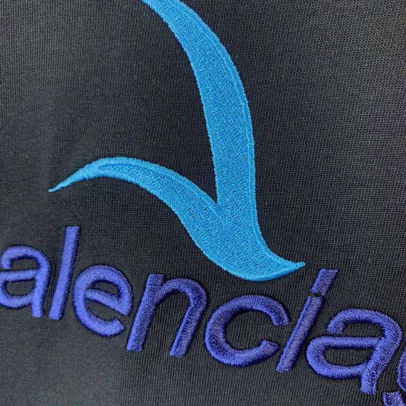 春もの新作バレンシアガ コピー クルーネックロゴ Tシャツ ブラック bah20545代引きを販売