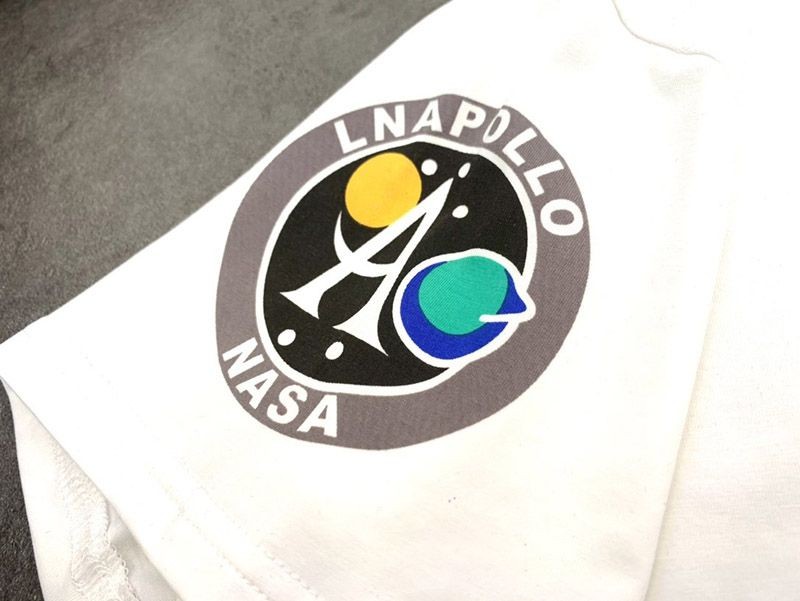 送料込バレンシアガ  × NASA コピー スペース ロゴ Tシャツ ホワイト bah41099高い品質