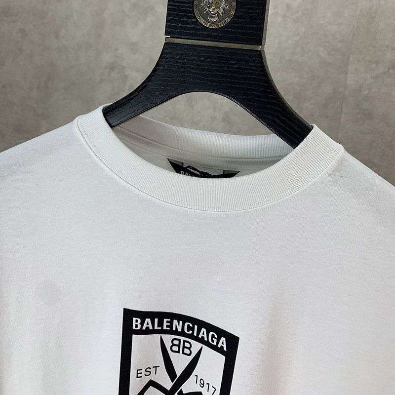 世界中で大人気♪バレンシアガ BB EST 1917 Tシャツ スーパーコピー bal18766高い品質