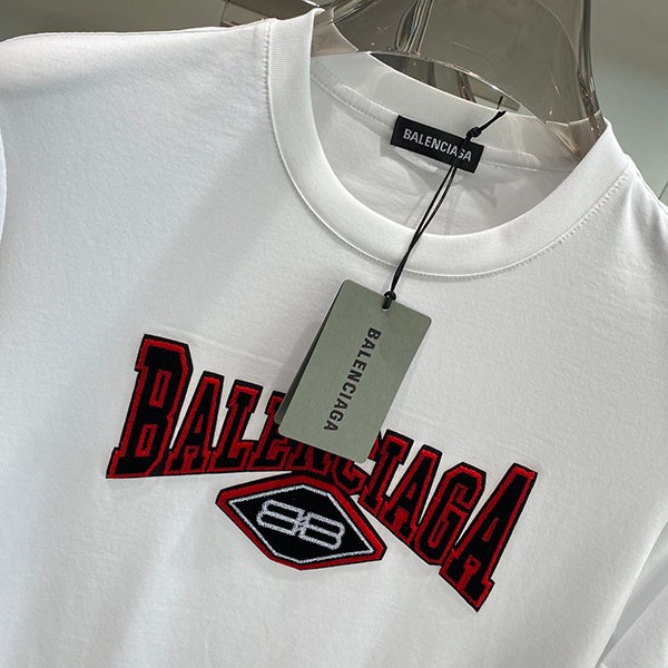 バレンシアガ 偽物 オーバーサイズ ロゴ Tシャツ bap37747激安送料無料