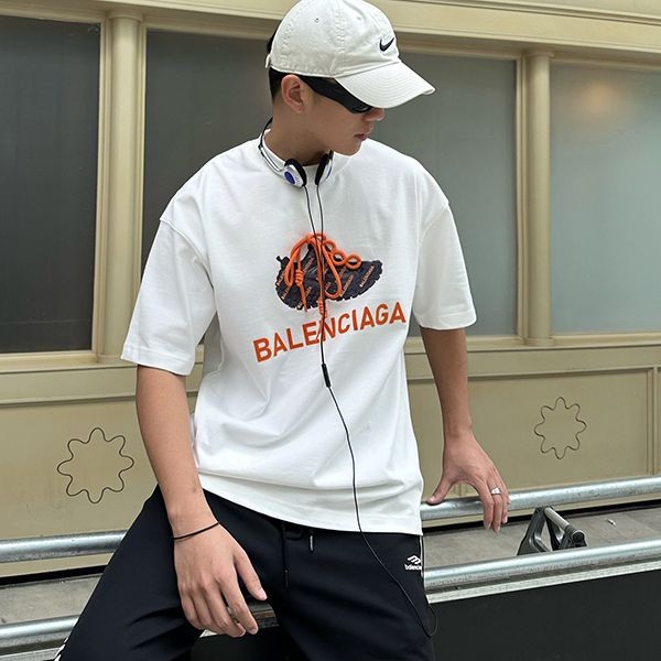 バレンシアガ  ロゴ Tシャツ コピー ユニセックス 【人気商品】 baq66334激安送料無料