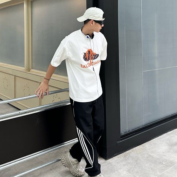 バレンシアガ  ロゴ Tシャツ コピー ユニセックス 【人気商品】 baq66334高い品質