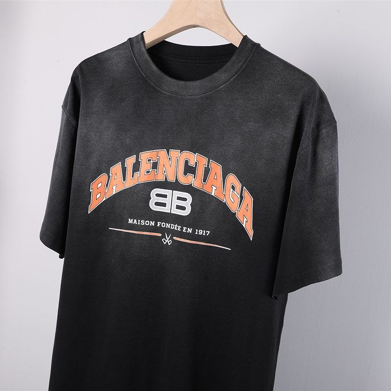 争奪戦 バレンシアガ ロゴダメージブラックコットン コピー クルーネックTシャツ baq77545通販