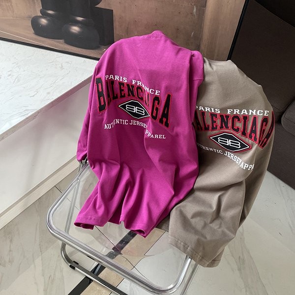 高品質【バレンシアガ】プリントTシャツ 激安 bar32703最高級