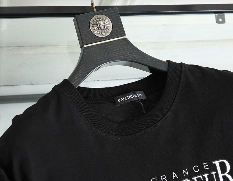 春もの新作バレンシアガ クルーネック Tシャツ 偽物 SACRE COEUR ブラック bar35088人気