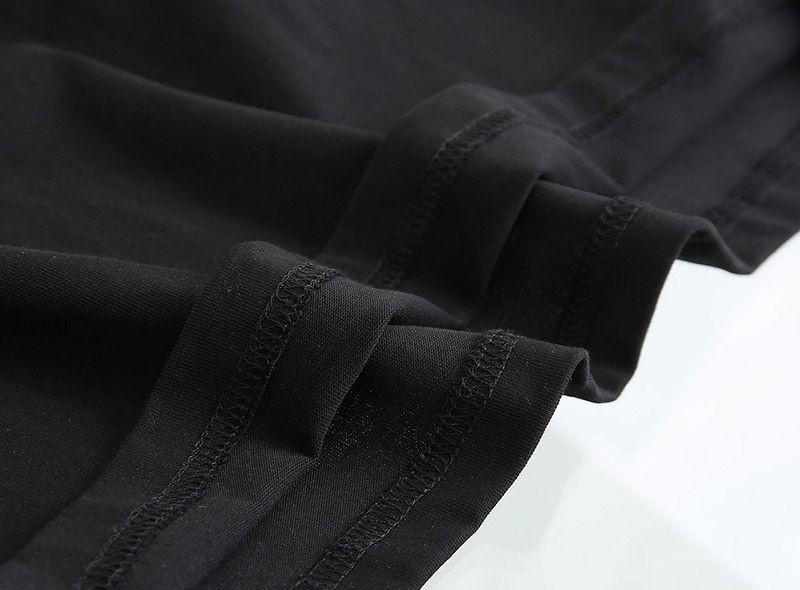 春もの新作バレンシアガ クルーネック Tシャツ 偽物 SACRE COEUR ブラック bar35088代引きを販売